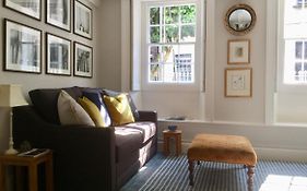 Fabulous Apartment In Historic House In St Aubin
